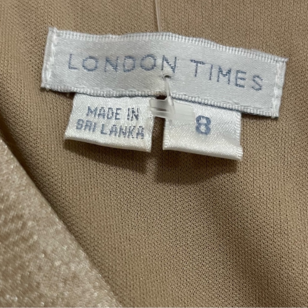 London Times Gold Tiered Cocktail Dress Size 8 Sleeveless V-Neck - Picture 2 of 9